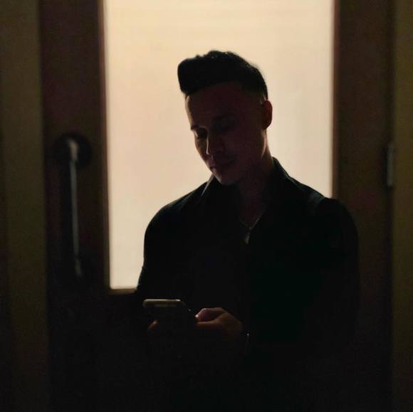 Meet your Posher, Richard - Picture 1 of 1